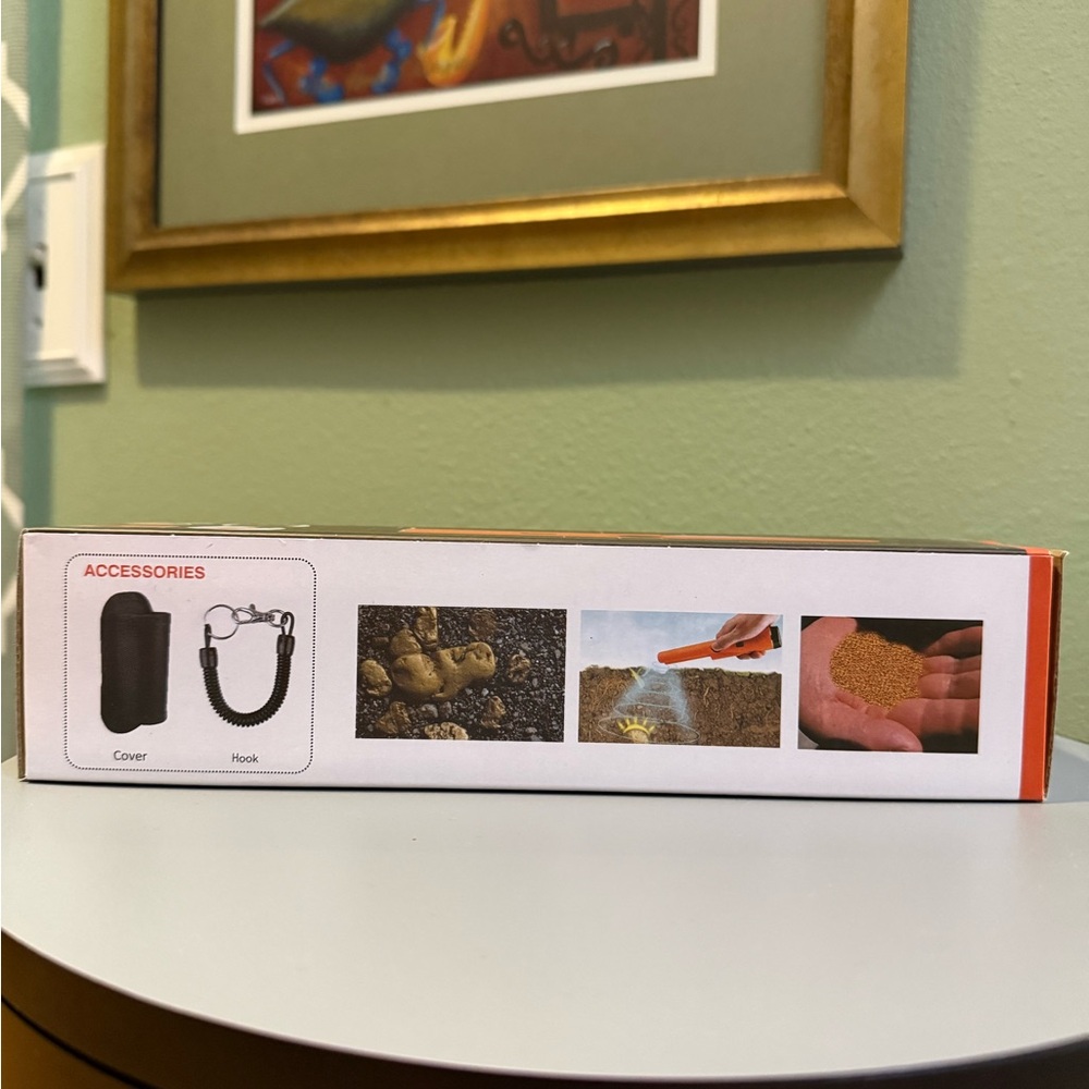 Portable Handheld Metal Detector with Pinpointing Tip - NIB - Picture 4 of 9